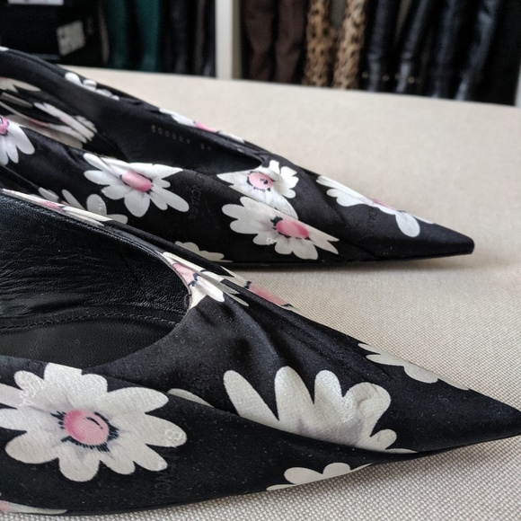 BALENCIAGA Black Daisy Floral Pointed Knife Mules - Picture 4 of 8